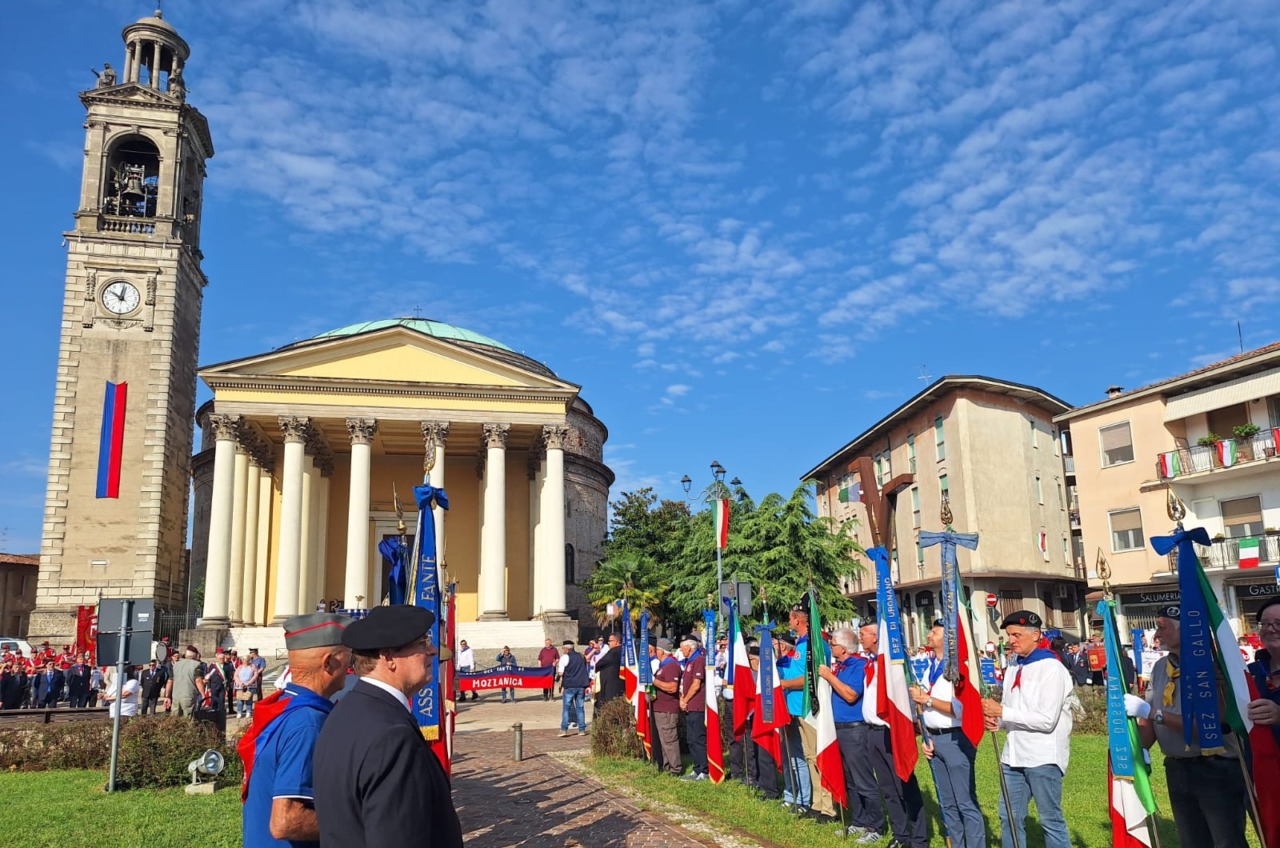 Fanti in festa per il 50esimo di fondazione della sezione e il 12esimo raduno provinciale