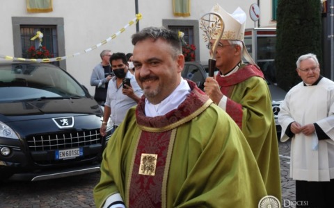 Antegnate saluta don Angelo: “Grazie per quello che hai dato alla nostra comunità”