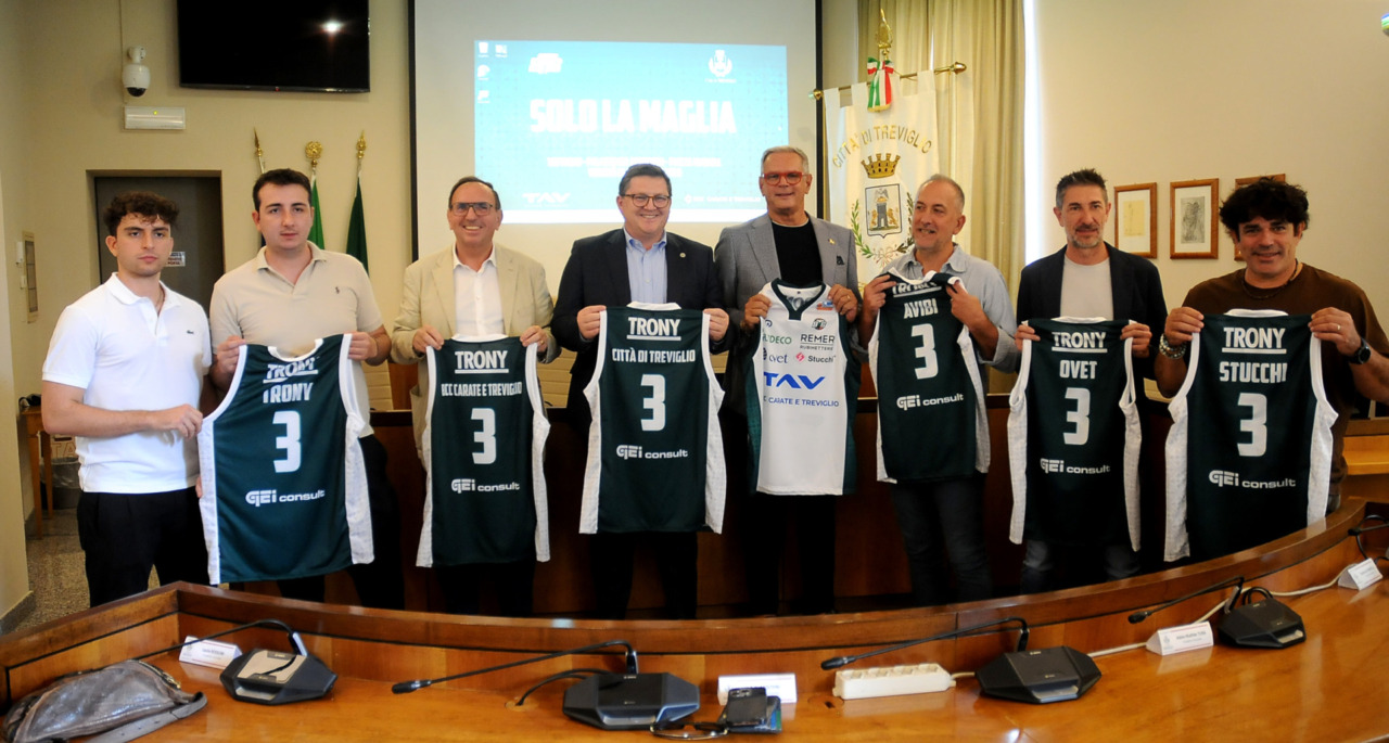 Tav Treviglio Brianza, presentata in Comune la nuova divisa da gioco