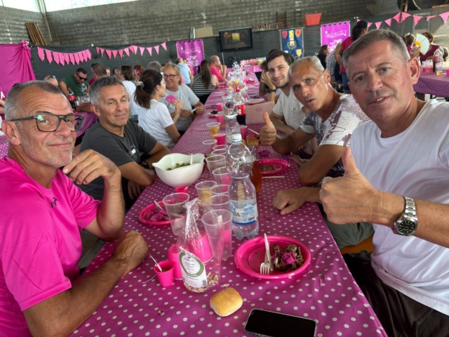Vent’anni dal “Palio morenghese”, il rione fucsia ancora festeggia la storica vittoria