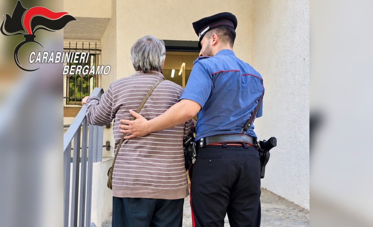 Tenta di truffare un’anziana fingendosi un carabiniere, ma finisce in manette