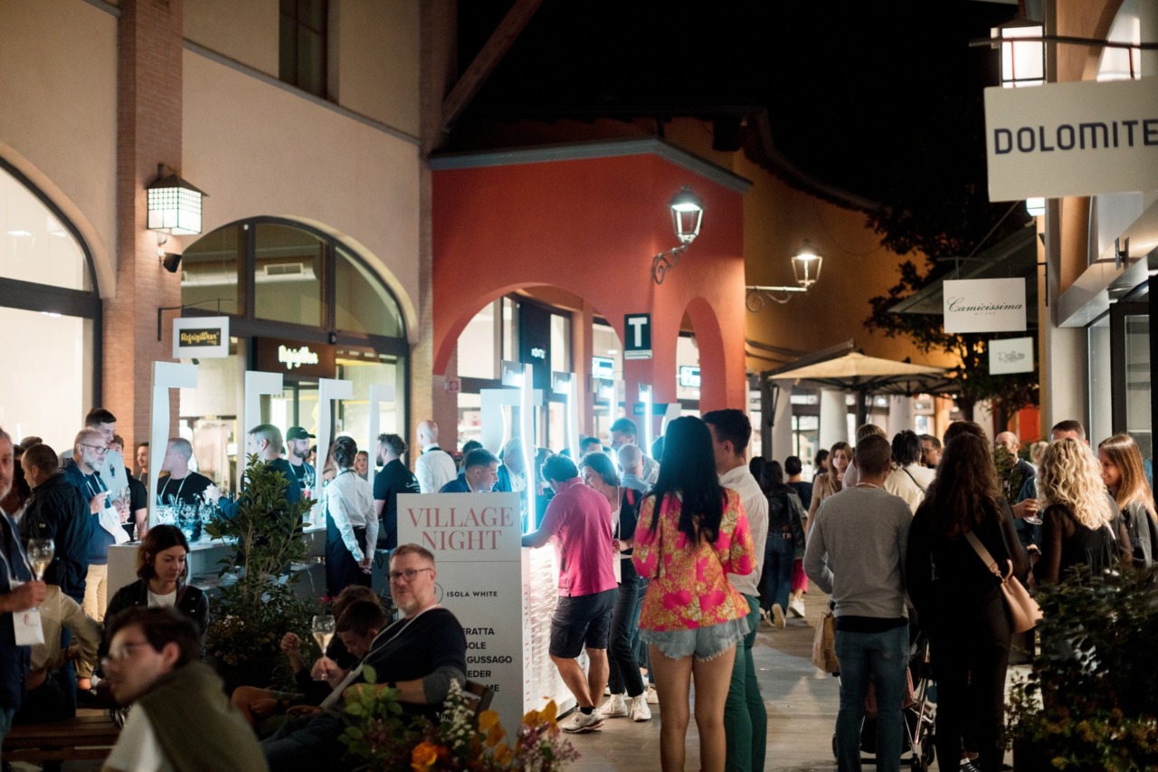 Franciacorta Designer Village: venerdì 11 settembre torna Village Night tra vino, musica e shopping
