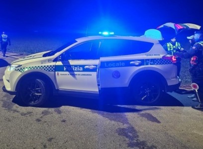 Fermato in stato di ebbrezza a bordo di una moto con la figlia di nove anni