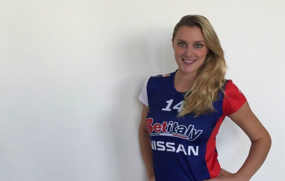 Lutto nella pallavolo, si è spenta a 35 anni la palleggiatrice Stefania Corna