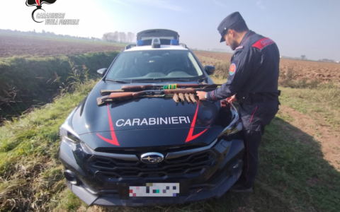 Undicenne sorpreso con il fucile da caccia carico al capanno: nei guai il nonno
