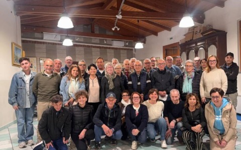 VolonVailate ODV, giochi riparati e fiabe in biblioteca per i bambini del paese