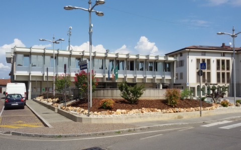 “Evento religioso” non autorizzato in via Marinelle a Cividate: interviene il Comune